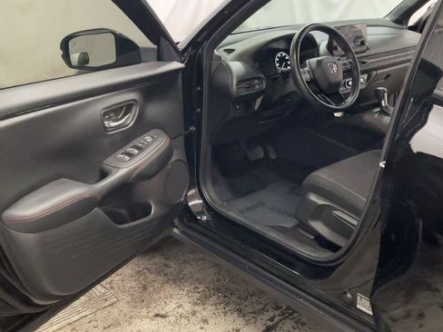 Used 2025 Honda HR-V Sport image 28