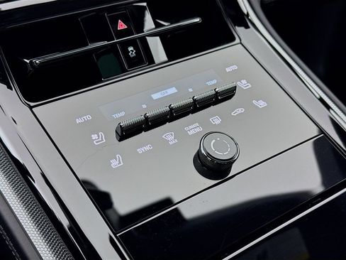 Certified 2025 Porsche Panamera 4 AWD/4WD image 22