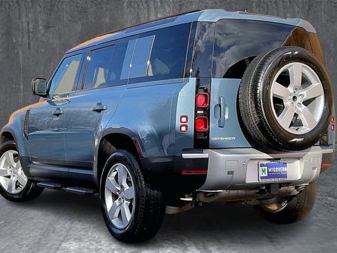 Used 2025 Land Rover Defender 110 S image 4