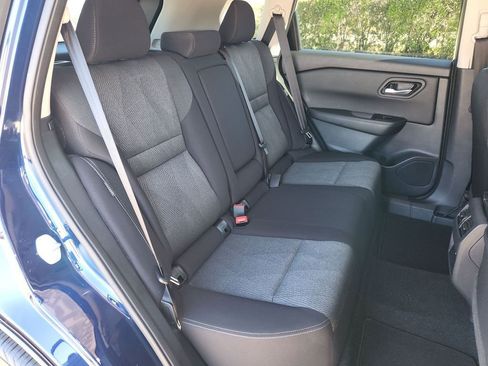 Used 2025 Nissan Rogue SV image 14