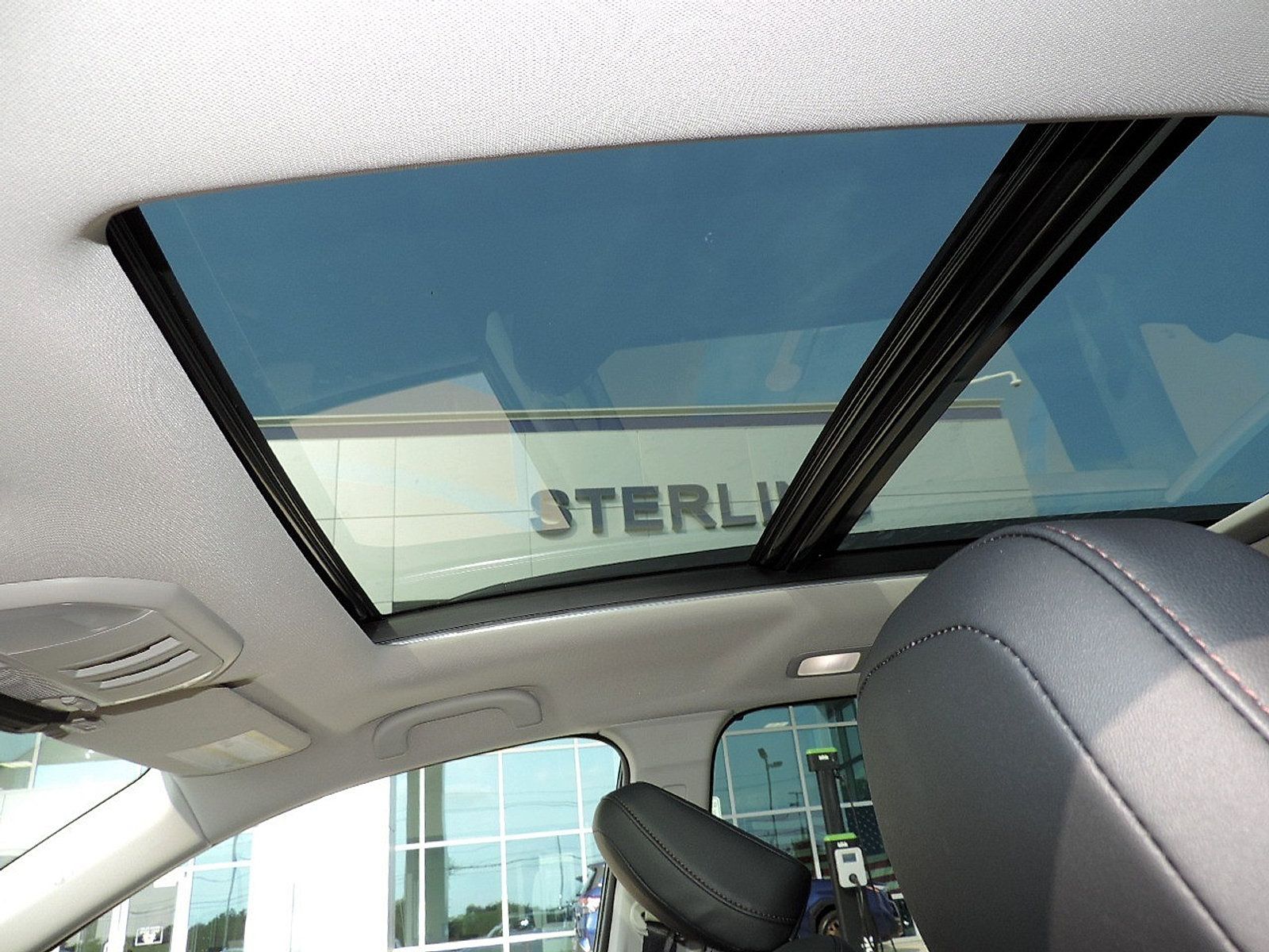 Certified 2025 Subaru Ascent Touring AWD/4WD image 9