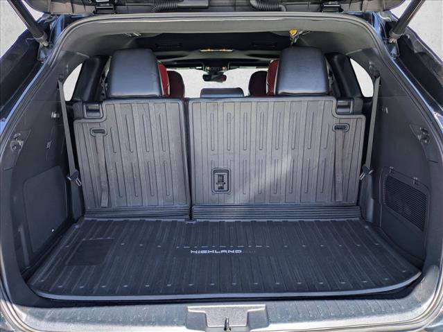 Used 2021 Toyota Highlander XSE FWD image 6