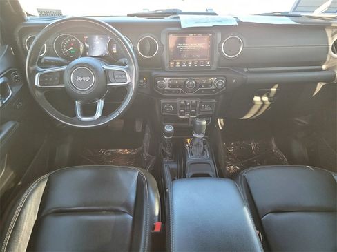 Used 2022 Jeep Wrangler Unlimited Sahara w/ Cold Weather Group image 13