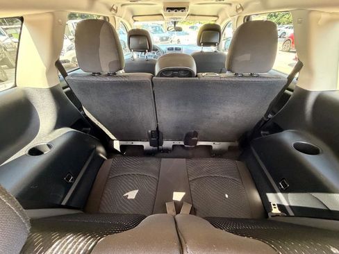 Used 2017 Dodge Journey SE w/ Flexible Seating Group FWD image 13