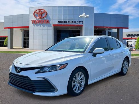 Used 2023 Toyota Camry LE FWD image 4