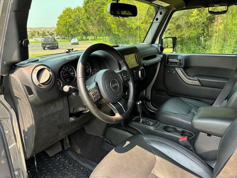 Used 2017 Jeep Wrangler Unlimited Sport w/ Quick Order Package 24S AWD/4WD image 14
