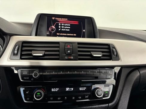 Used 2017 BMW 320i xDrive Sedan AWD/4WD image 16