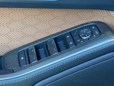 Certified 2025 Lexus GX 550 w/ Accessory Package (Z1) AWD/4WD image 13
