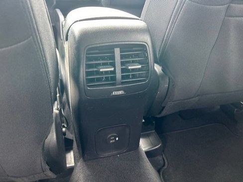 Used 2022 Ford Escape SE w/ Convenience Package AWD/4WD image 39