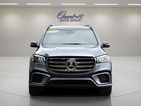 Used 2024 Mercedes-Benz GLS 450 4MATIC image 9