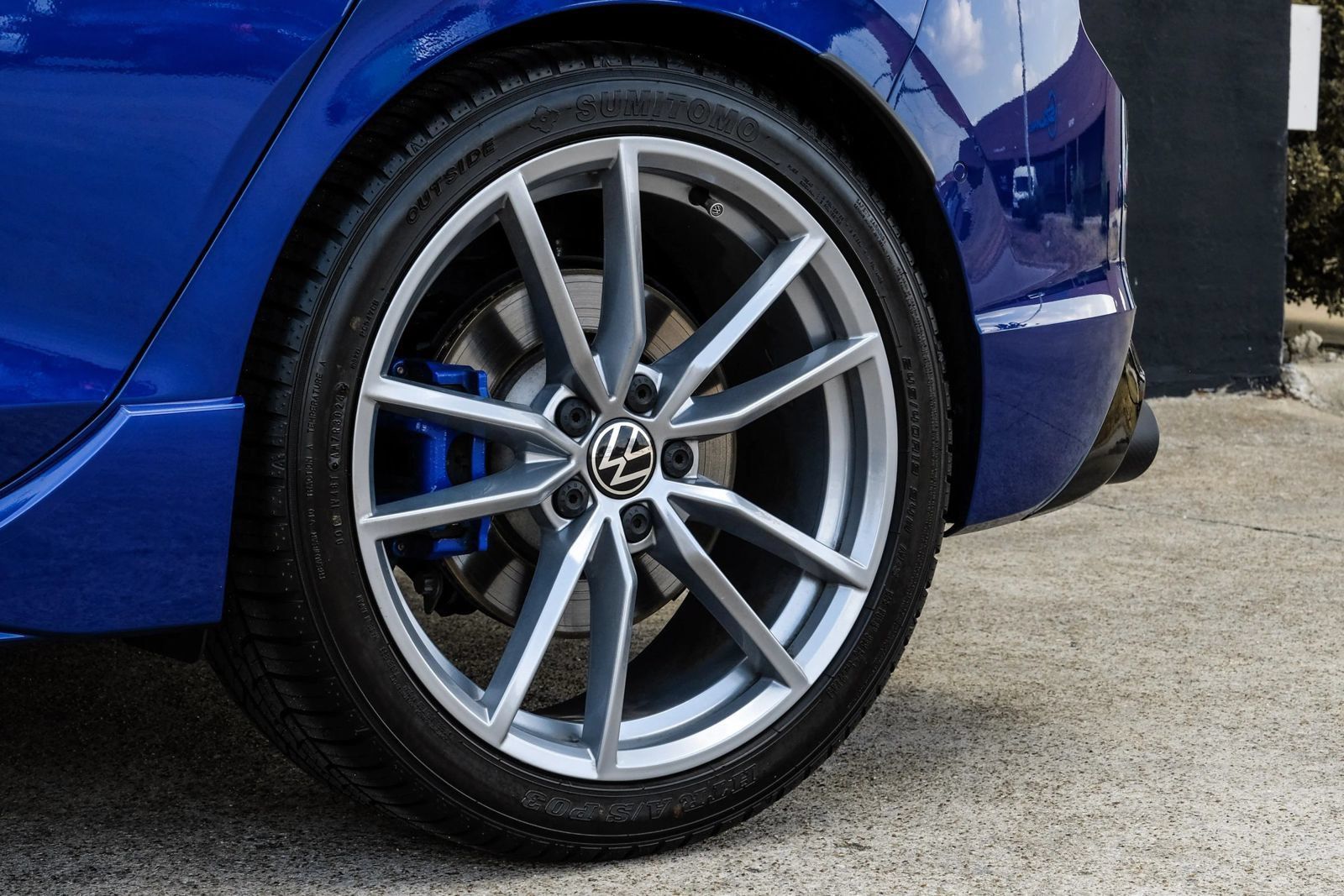 Used 2024 Volkswagen Golf R AWD/4WD image 60