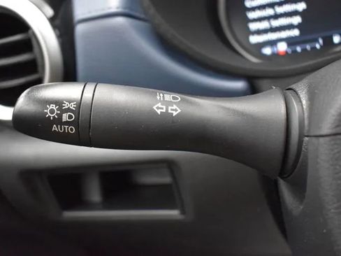 Used 2025 Nissan Versa SV FWD image 24