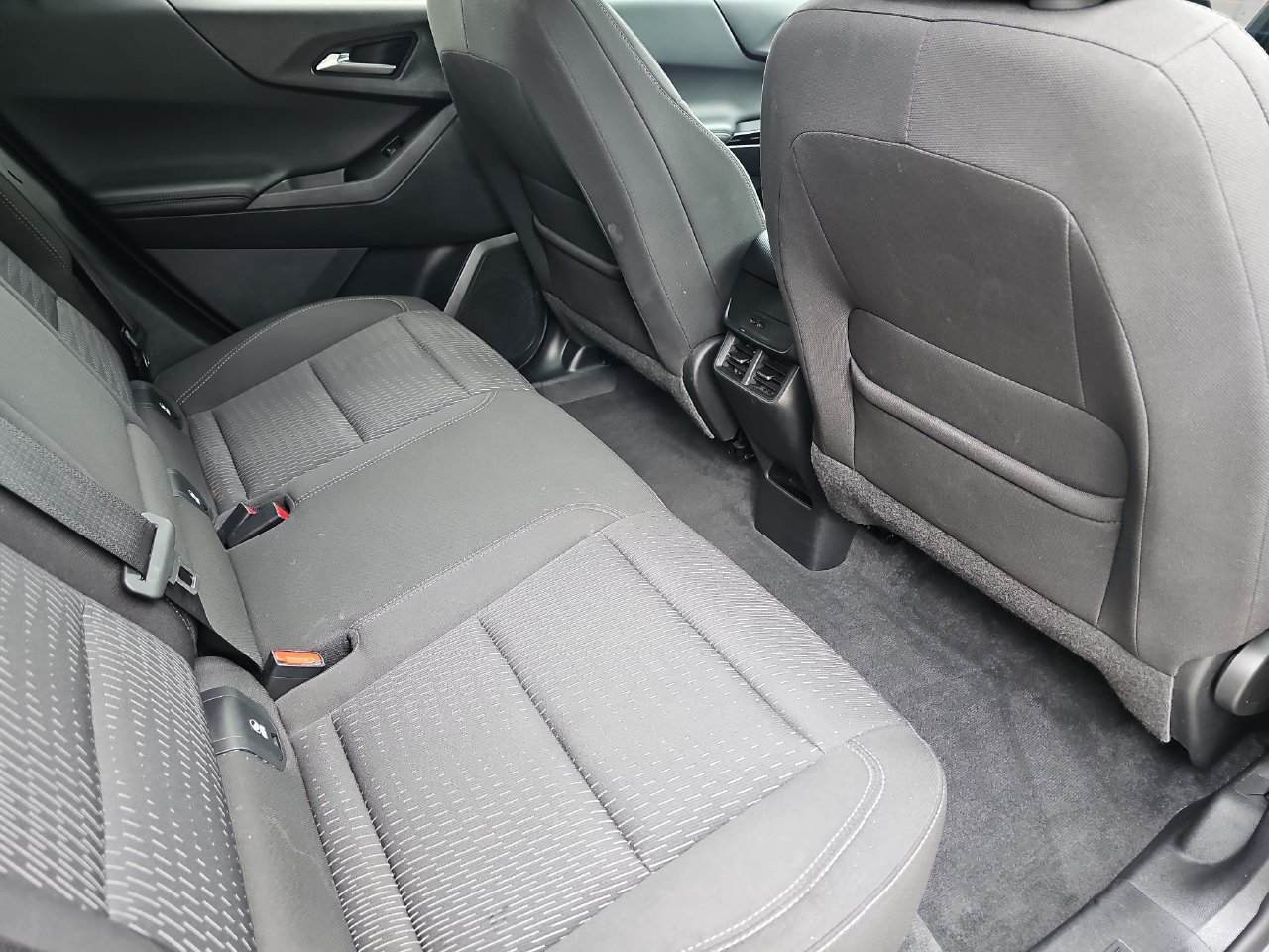 Used 2025 Chevrolet Equinox LT FWD image 14