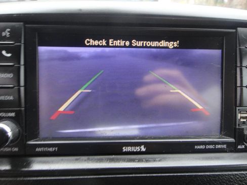 Used 2018 Dodge Grand Caravan SXT image 9