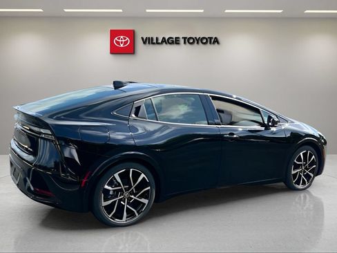 New 2026 Toyota Prius Plug-In Hybrid FWD image 5