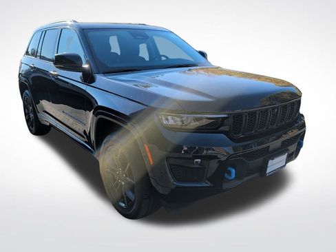 Used 2024 Jeep Grand Cherokee Limited 4xe image 7