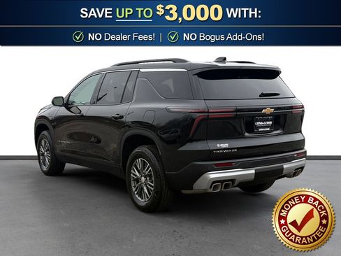 Used 2026 Chevrolet Traverse LT image 4