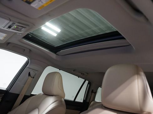 Used 2024 Toyota Highlander Limited image 37