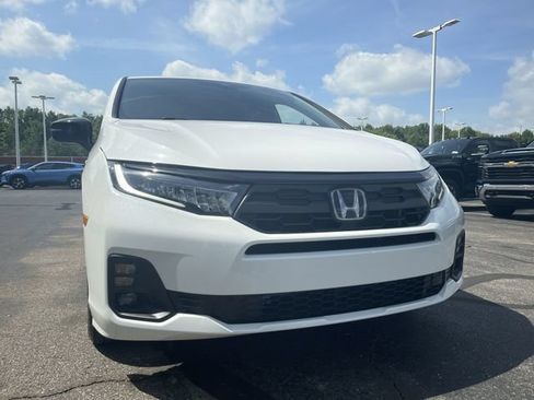 Used 2025 Honda Odyssey Sport-L image 32
