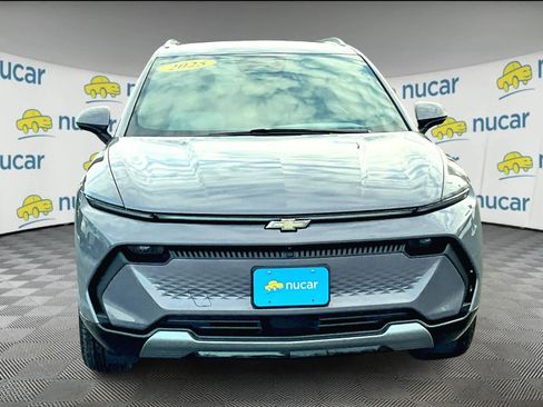 Used 2025 Chevrolet Equinox EV LT image 2