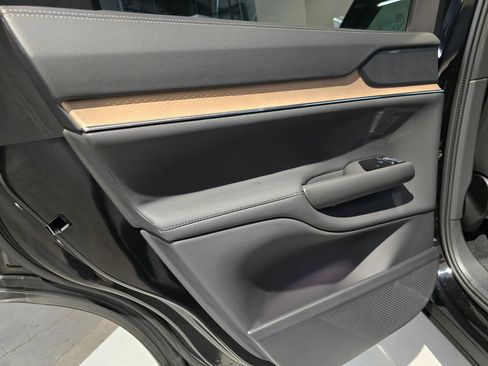 Certified 2025 Volvo EX90 Plus image 15