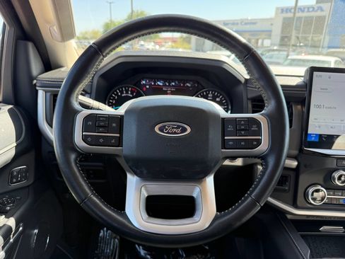 Used 2024 Ford Expedition XLT RWD image 20