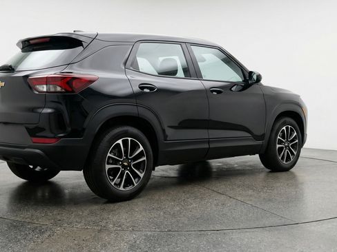 Used 2025 Chevrolet TrailBlazer LT image 9