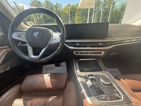 Certified 2023 BMW X7 xDrive40i w/ Premium Package image 11