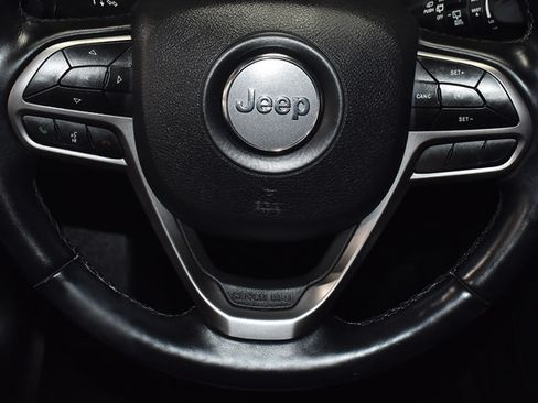 Used 2021 Jeep Cherokee Latitude Lux AWD/4WD image 24