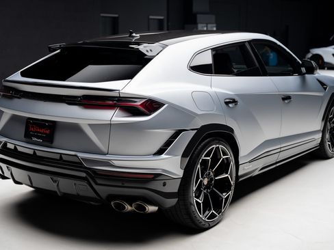 Used 2024 Lamborghini Urus Performante AWD/4WD image 37