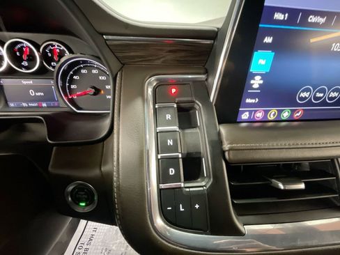 Used 2021 Chevrolet Tahoe Z71 w/ Luxury Package image 15