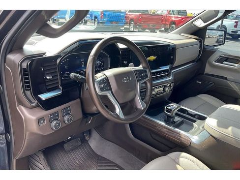 Used 2024 Chevrolet Silverado 1500 LT Trail Boss w/ LT Trail Boss Premium Package image 16