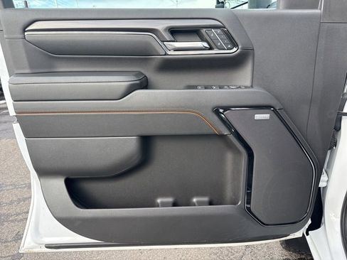 Used 2024 GMC Sierra 2500 AT4 w/ AT4 Preferred Package image 28