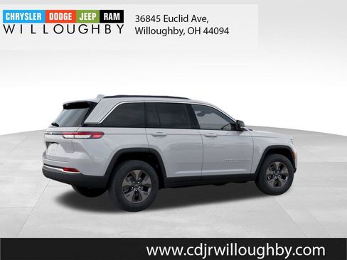 New 2025 Jeep Grand Cherokee Limited 4xe AWD/4WD image 4