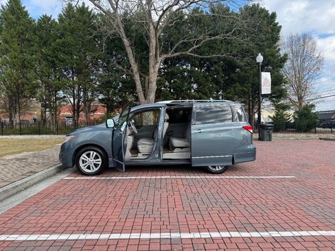 Used 2013 Nissan Quest LE image 4