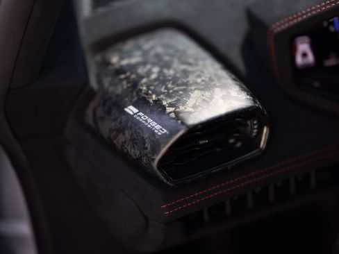 Used 2018 Lamborghini Huracan AWD/4WD image 33