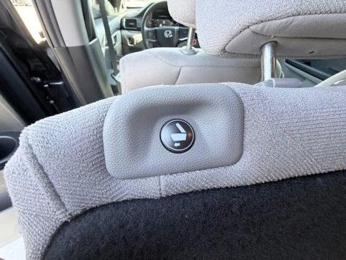 Used 2021 Honda Pilot EX image 30