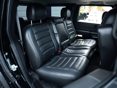 Used 2005 HUMMER H2 w/ Preferred Equipment Group AWD/4WD image 31