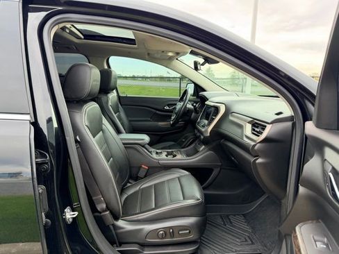 Certified 2022 GMC Acadia Denali w/ GMC Pro Grade Package AWD/4WD image 11