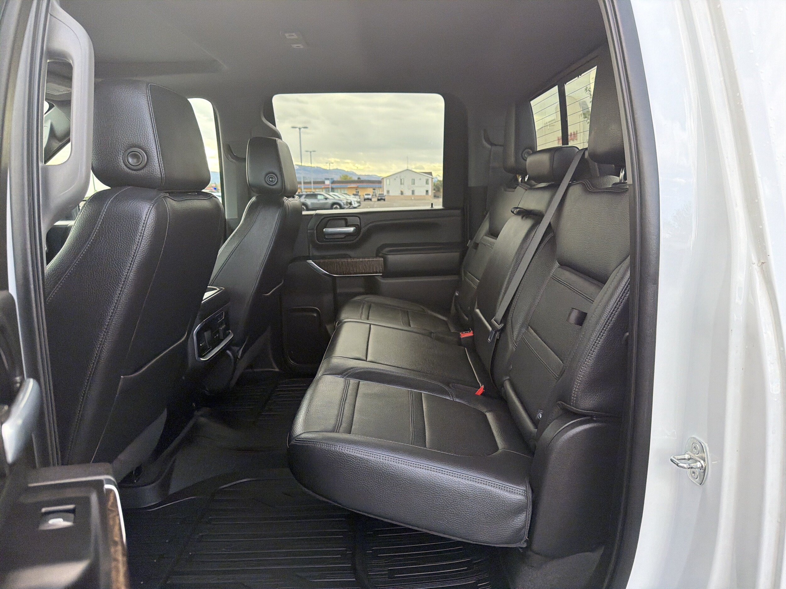 Used 2021 GMC Sierra 3500 Denali w/ Denali Ultimate Package AWD/4WD image 9