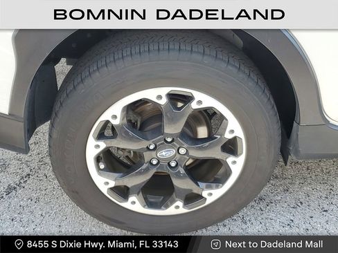 Used 2023 Subaru Crosstrek 2.0i Premium image 5