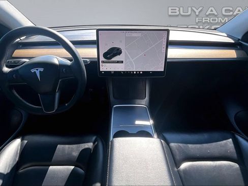 Used 2021 Tesla Model Y Long Range AWD/4WD image 16