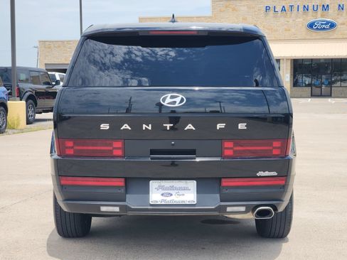 Used 2025 Hyundai Santa Fe SE FWD image 8