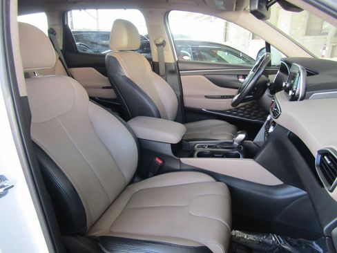 Used 2019 Hyundai Santa Fe FWD image 12