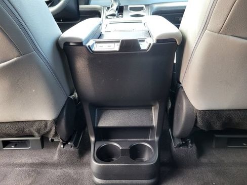 Used 2025 Toyota Sienna XLE AWD/4WD image 25