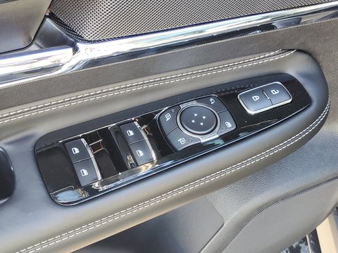 New 2026 Lincoln Corsair Reserve image 11