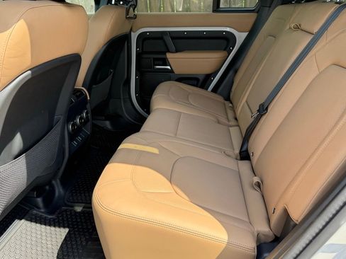 New 2026 Land Rover Defender 110 X-Dynamic SE image 35