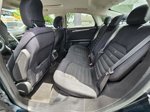 Used 2014 Ford Fusion SE FWD image 21
