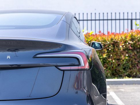Used 2024 Tesla Model 3 Standard Range RWD image 10
