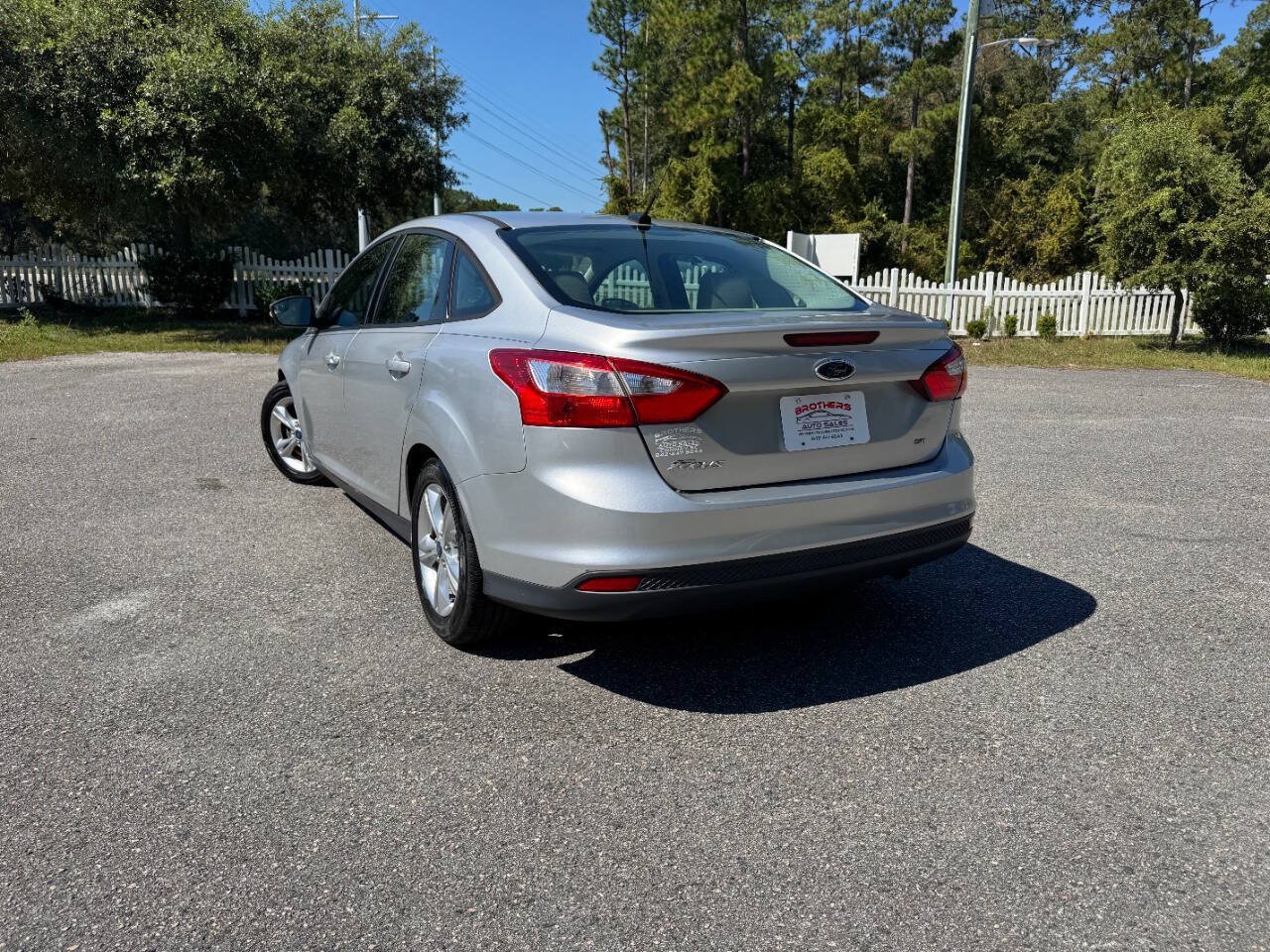 Used 2014 Ford Focus SE FWD image 32